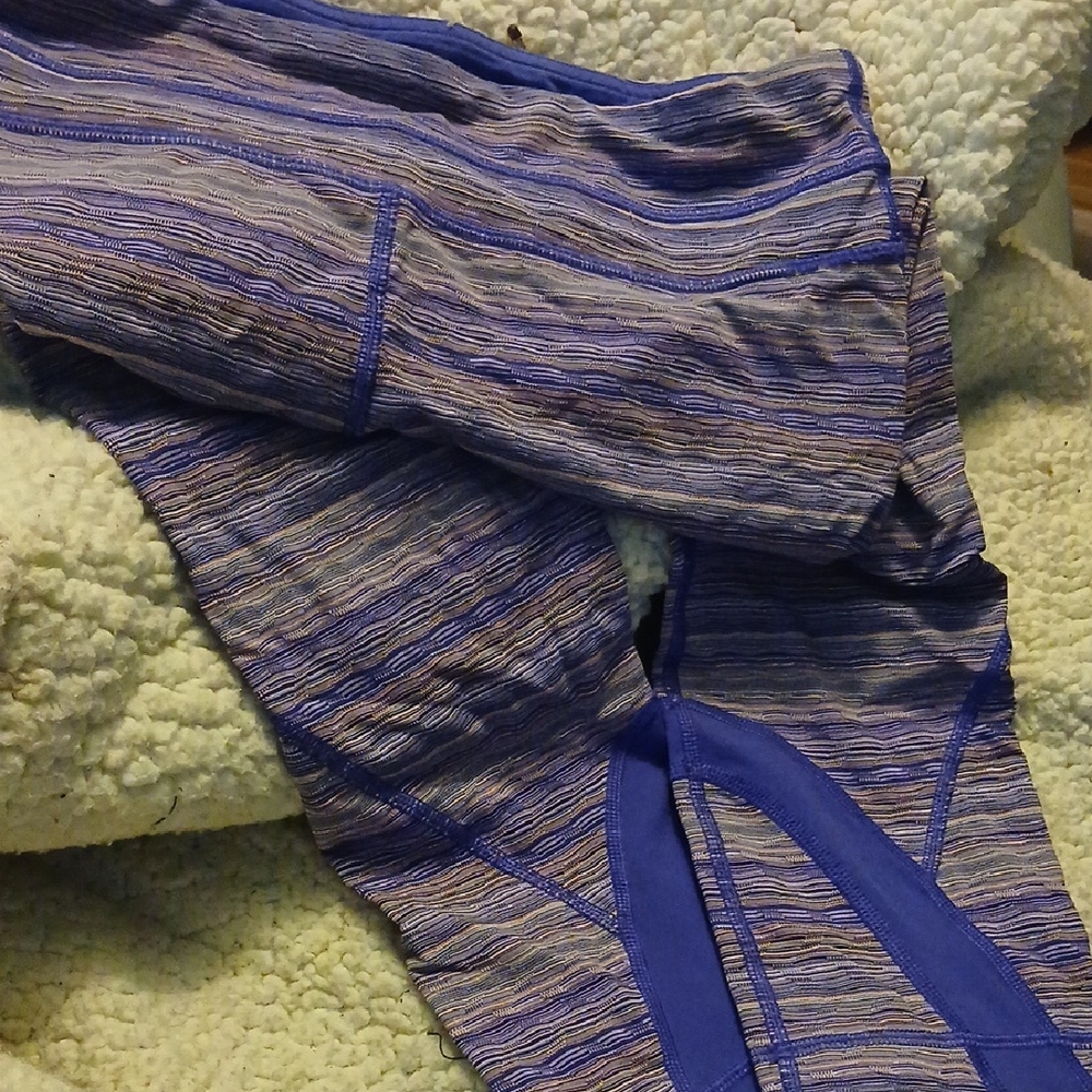 Women's Purple & Blue Striped Lululemon Leggings 8